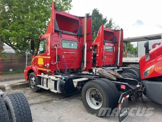 Volvo VNM Vetopöytäautot