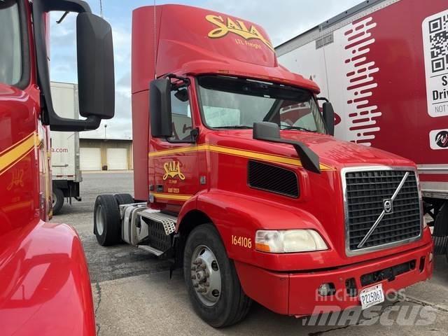 Volvo VNM Vetopöytäautot