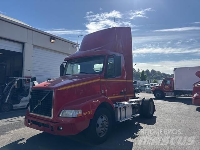 Volvo VNM Vetopöytäautot
