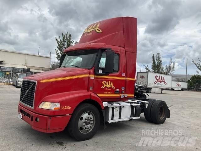 Volvo VNM Vetopöytäautot