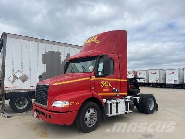 Volvo VNM Vetopöytäautot