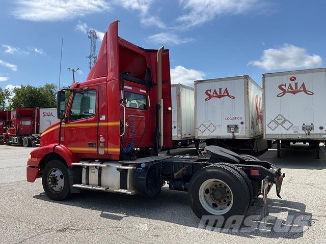 Volvo VNM Vetopöytäautot