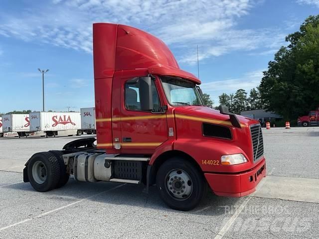 Volvo VNM Vetopöytäautot