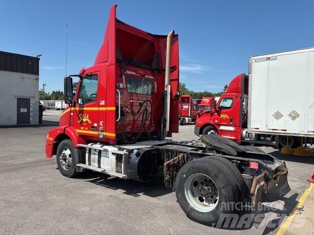 Volvo VNM Vetopöytäautot
