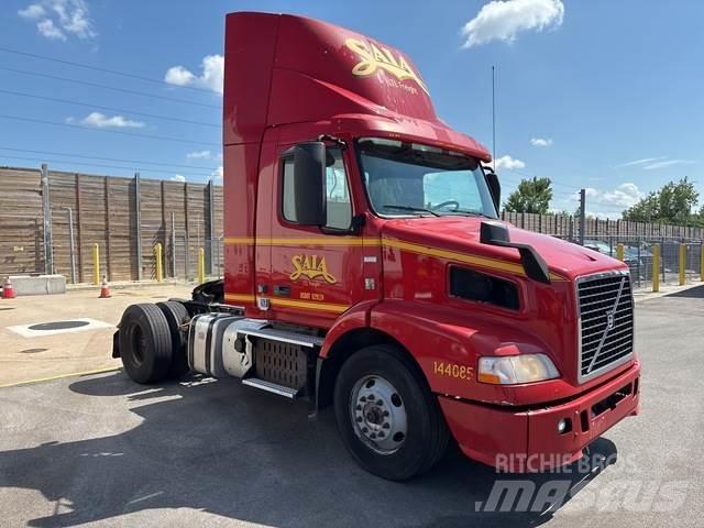 Volvo VNM Vetopöytäautot