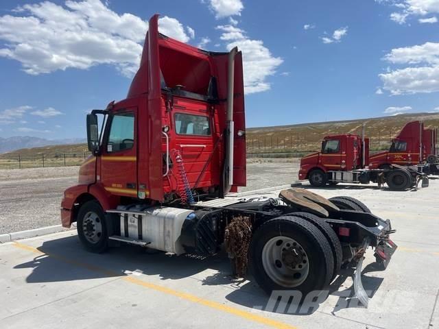 Volvo VNM Vetopöytäautot