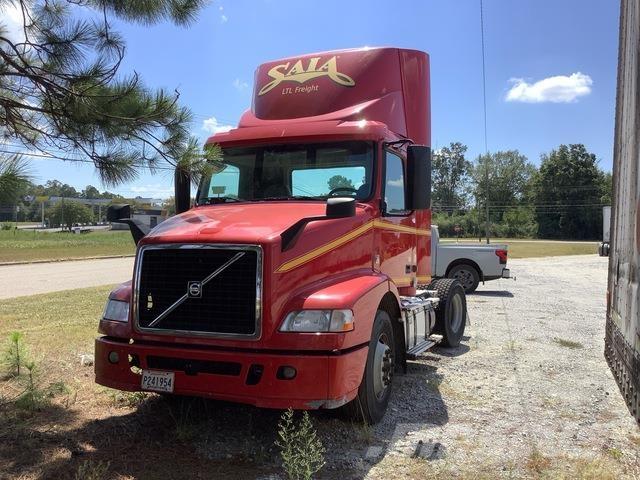 Volvo VNM Vetopöytäautot