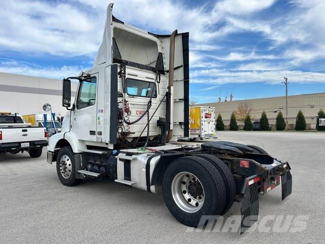 Volvo VNM Vetopöytäautot