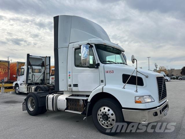 Volvo VNM Vetopöytäautot