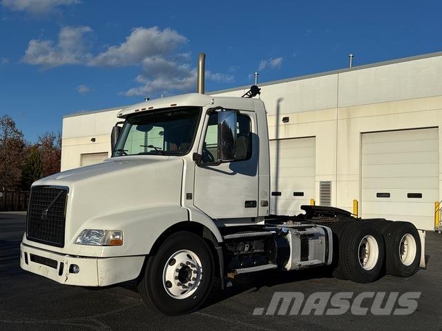 Volvo VNM 200 Vetopöytäautot