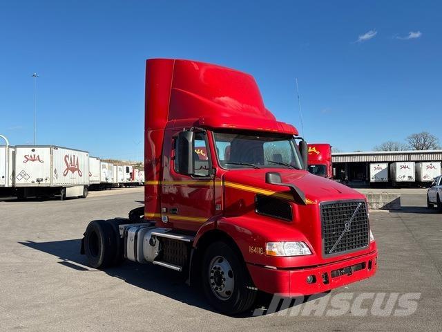 Volvo VNM200 Vetopöytäautot