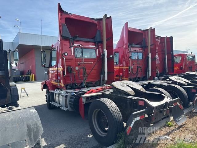 Volvo VNM42T Vetopöytäautot