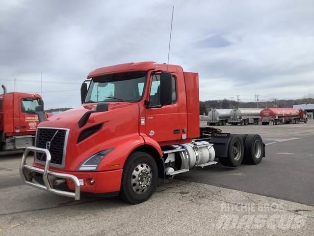 Volvo VNR Vetopöytäautot