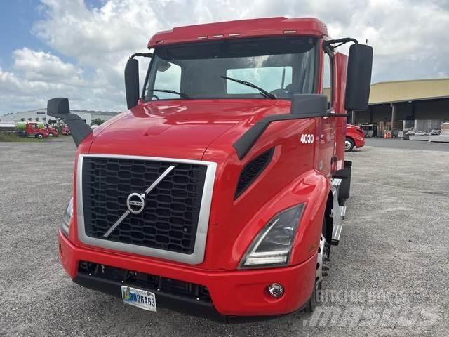 Volvo VNR Vetopöytäautot