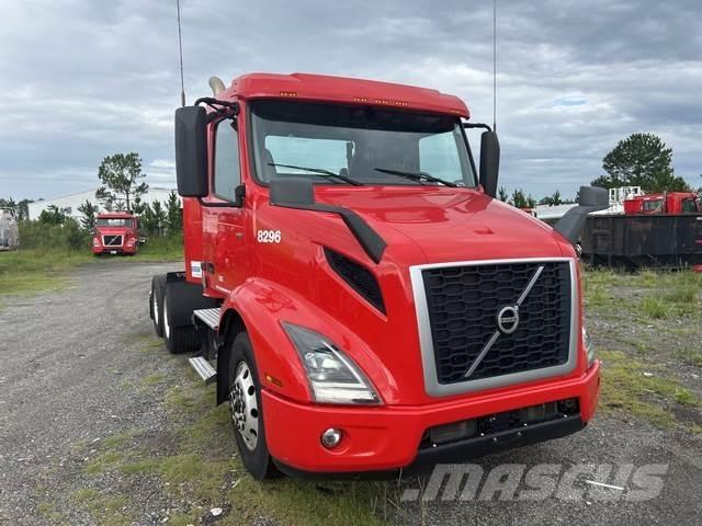 Volvo VNR Vetopöytäautot