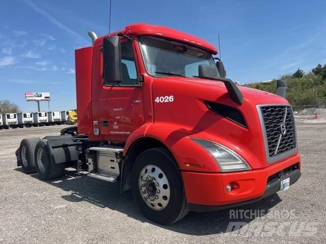 Volvo VNR Vetopöytäautot
