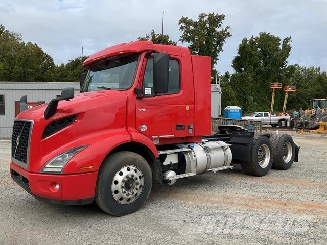 Volvo VNR Vetopöytäautot