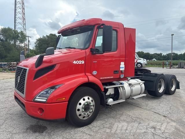Volvo VNR Vetopöytäautot