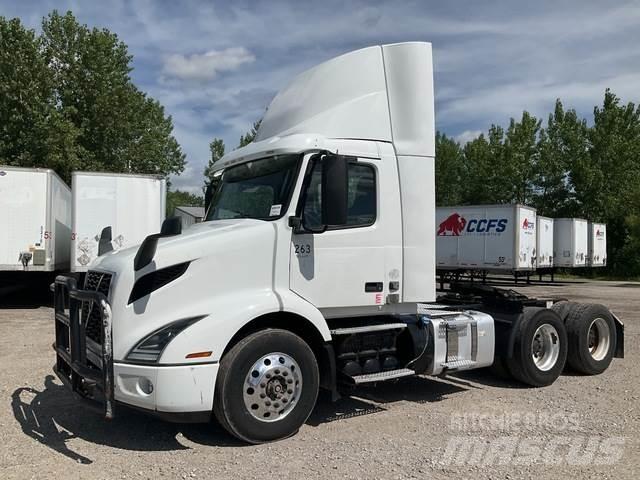 Volvo VNR Vetopöytäautot