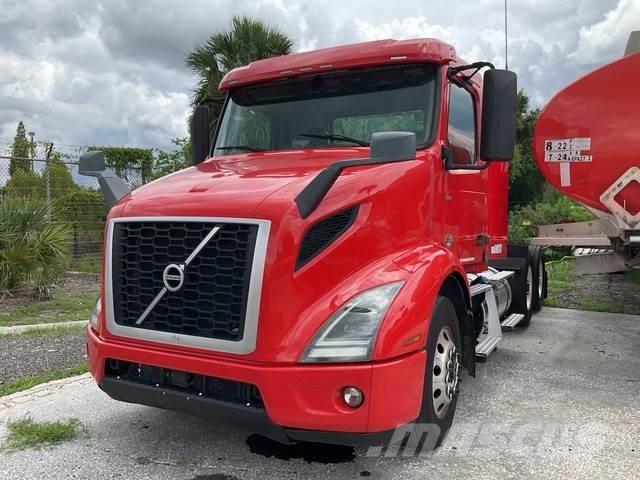 Volvo VNR Vetopöytäautot
