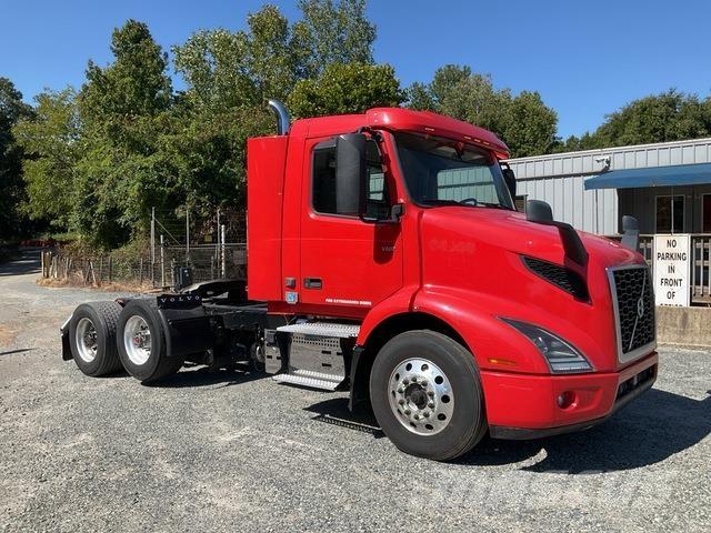 Volvo VNR Vetopöytäautot