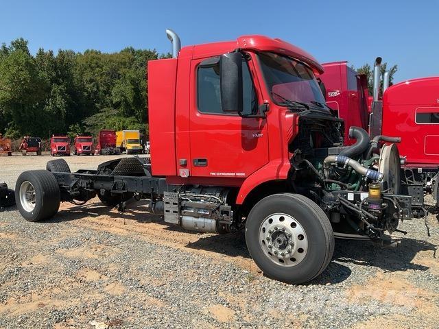 Volvo VNR Vetopöytäautot