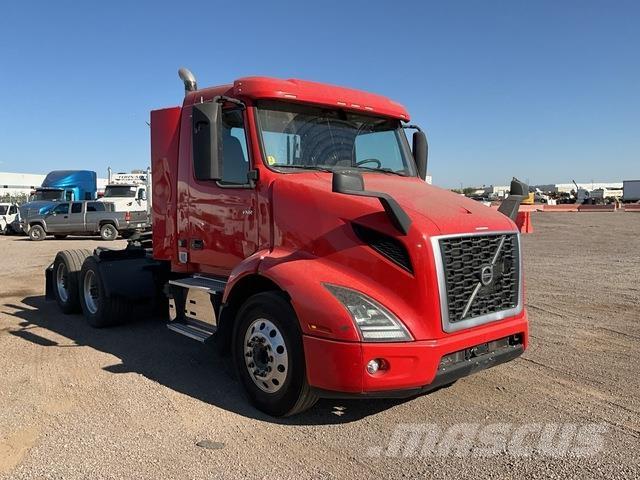 Volvo VNR Vetopöytäautot