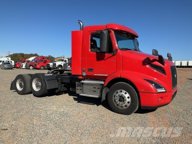 Volvo VNR Vetopöytäautot