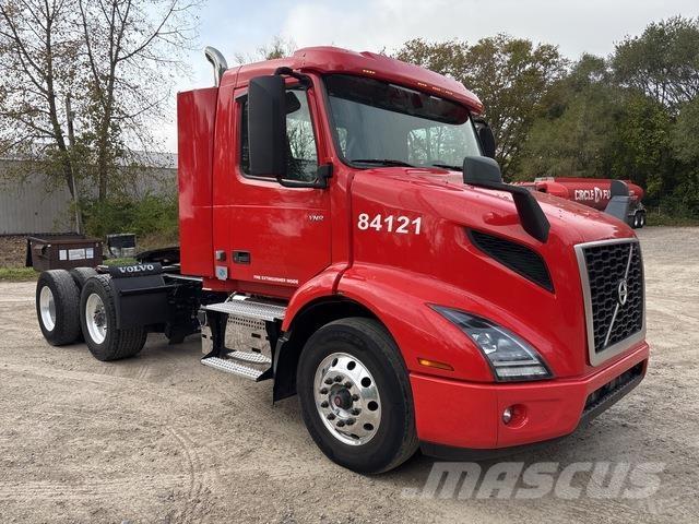 Volvo VNR Vetopöytäautot