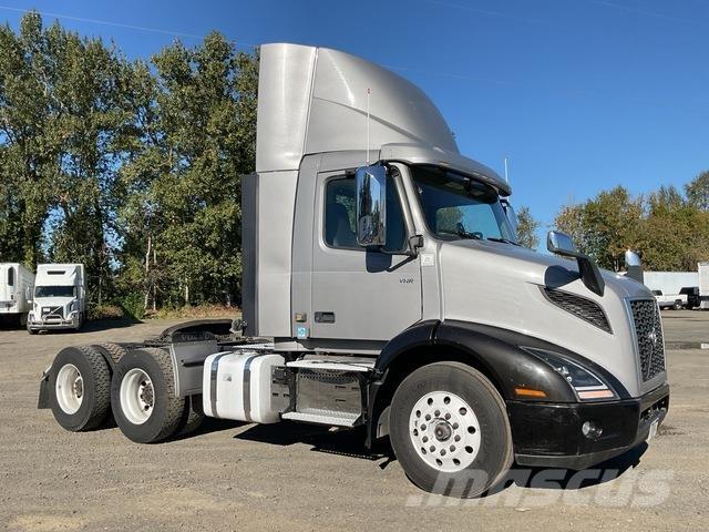 Volvo VNR 300 Vetopöytäautot