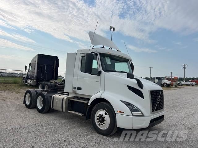 Volvo VNR64300 Vetopöytäautot