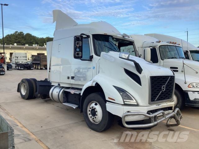 Volvo VNR64T Vetopöytäautot