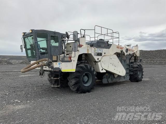 Wirtgen 2400 Tiivistyskoneet