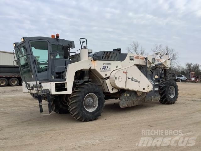 Wirtgen WR2000 Tiivistyskoneet