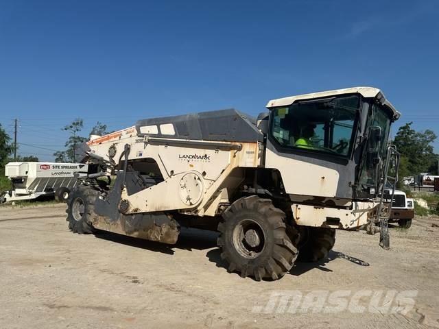 Wirtgen WR240i Tiivistyskoneet