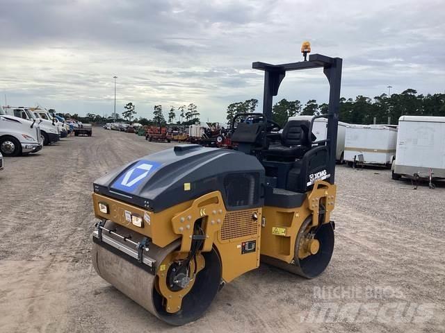 XCMG XMR303S Tandemjyrät