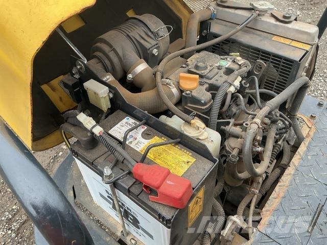 Yanmar C12R-B Teladumpperit