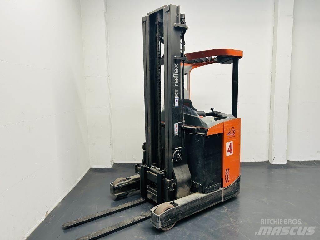 BT RRE140 Työntömastotrukit