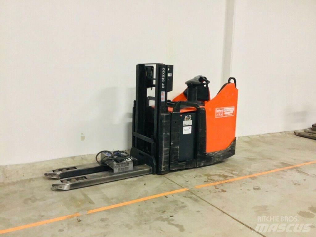 BT SPE200D Ajettavat pinoamisvaunut