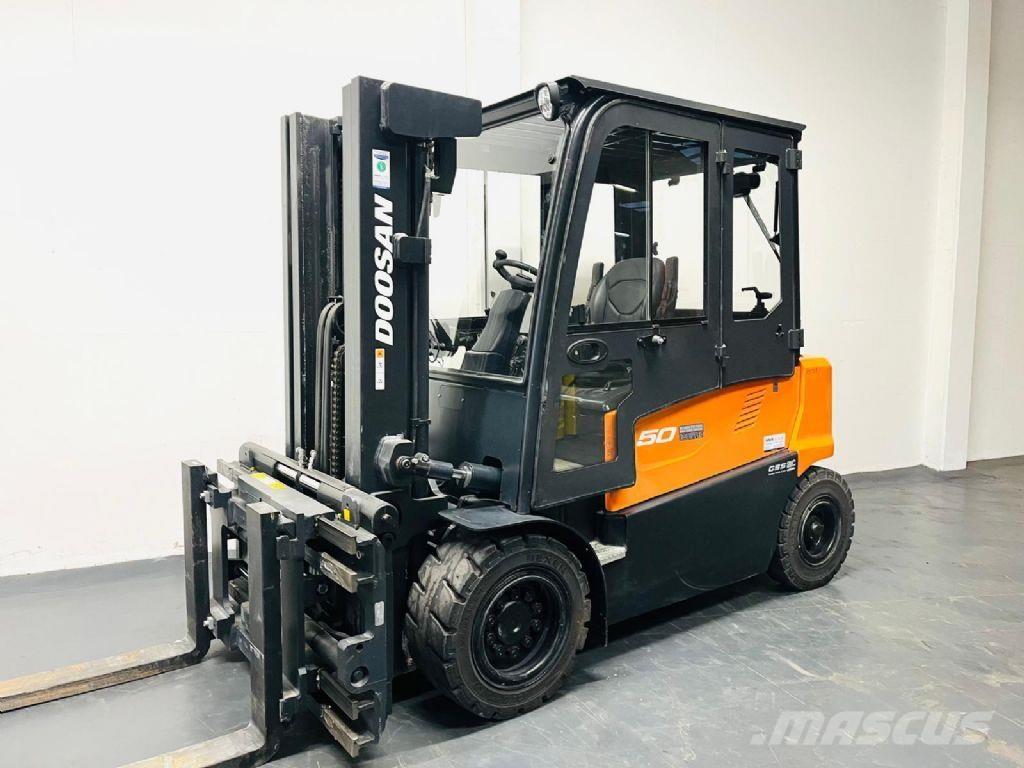 Doosan B50X-7 Sähkötrukit