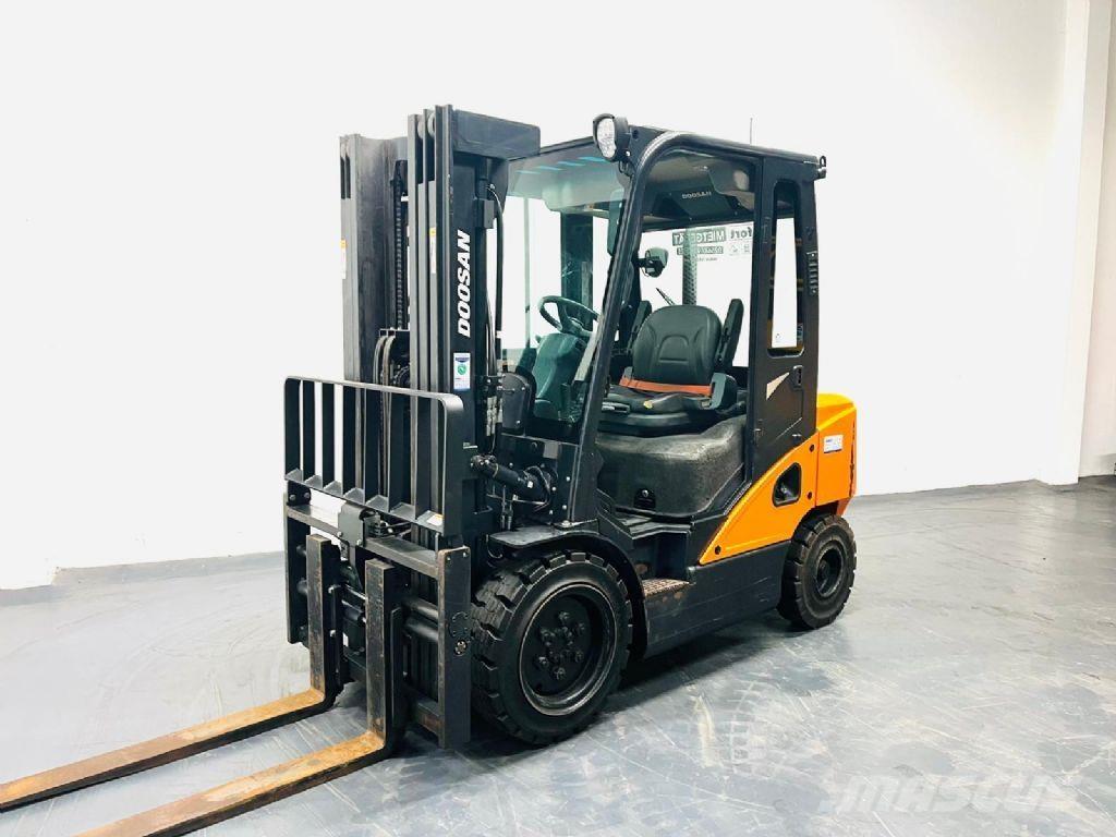 Doosan D30S-7 Dieseltrukit