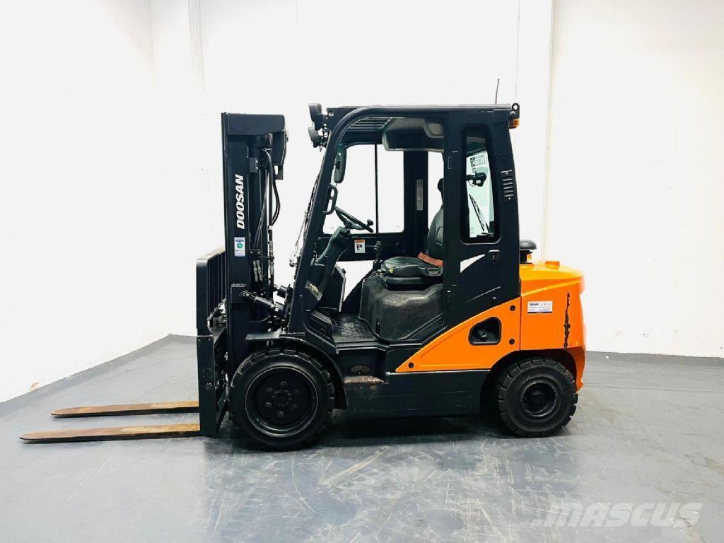 Doosan D30S-7 Dieseltrukit