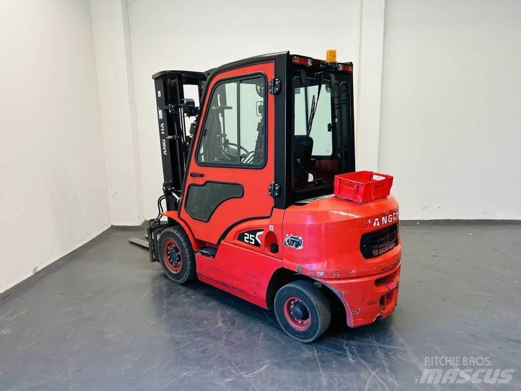 Hangcha CPCD25-XRW92F Dieseltrukit