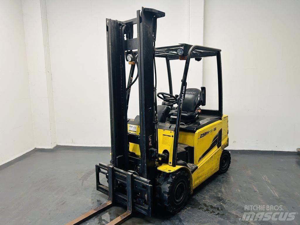 Hyundai 25BH-9 Sähkötrukit