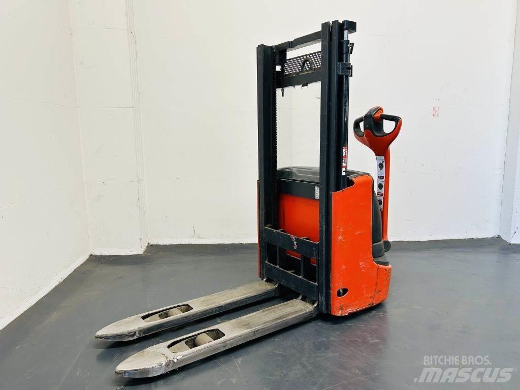 Linde L10B Käyden ajettavat pinoamistrukit