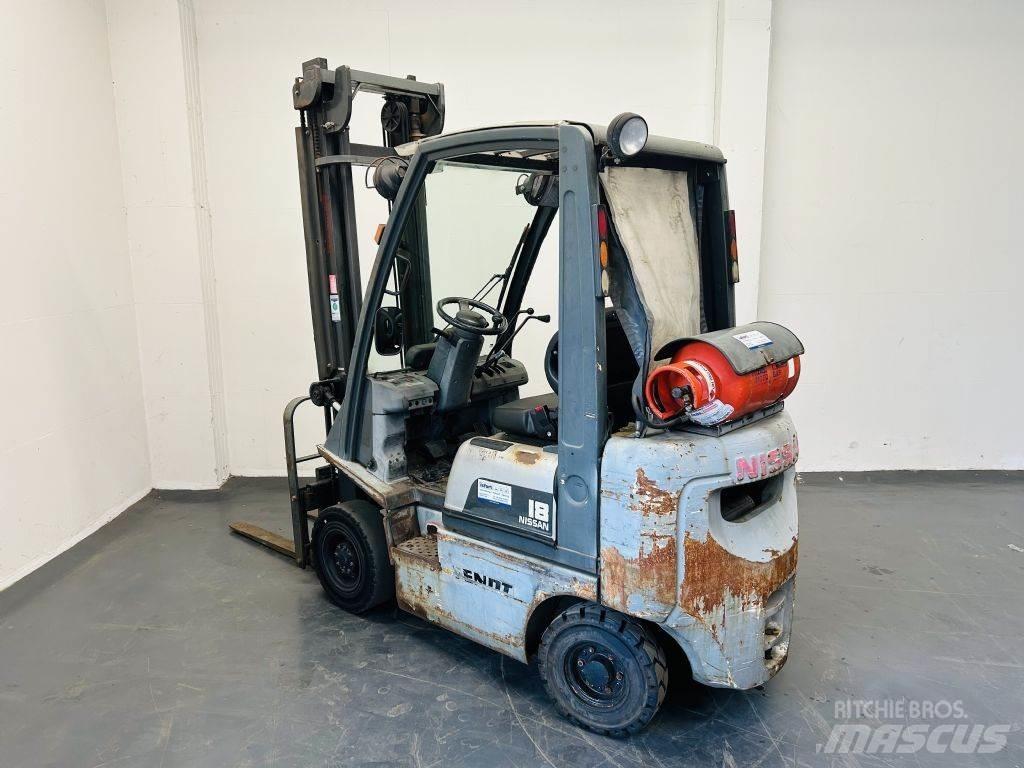 Nissan PD01A18PQ Nestekaasutrukit