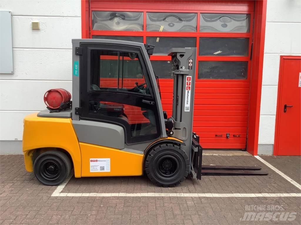 Jungheinrich TFG430 Nestekaasutrukit