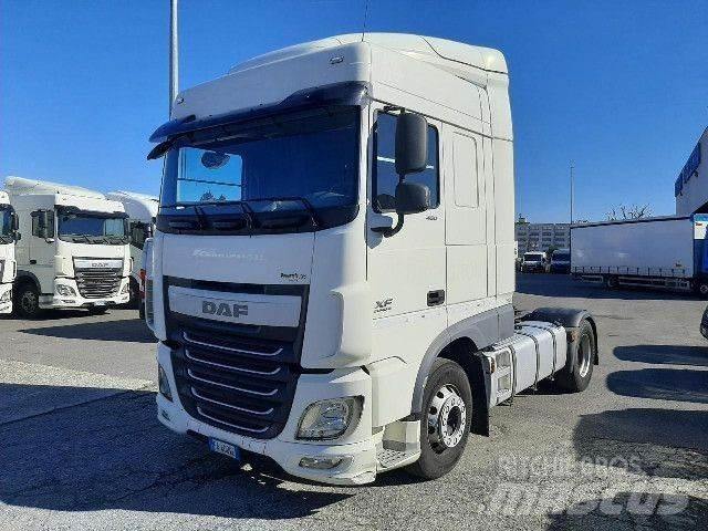 DAF XF460 Vetopöytäautot