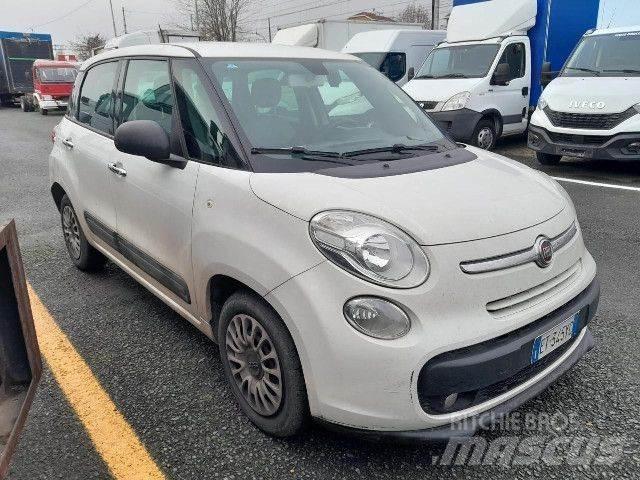 Fiat 500L Jakeluautot