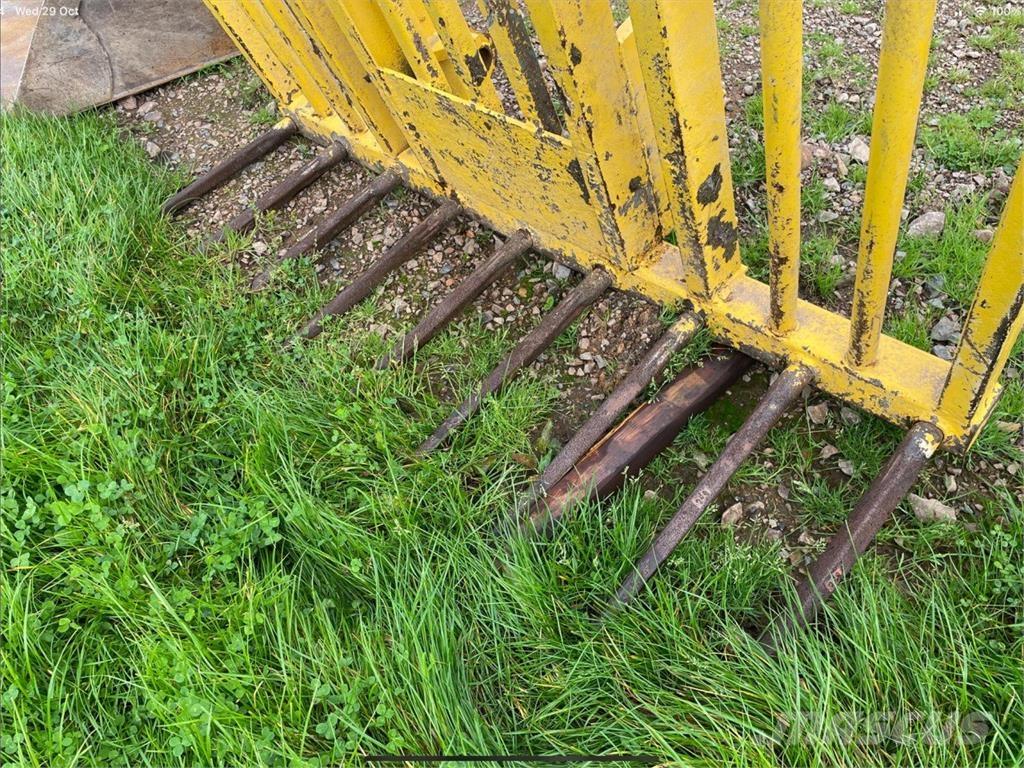  Misc. MUCK FORK Muut maatalouskoneet